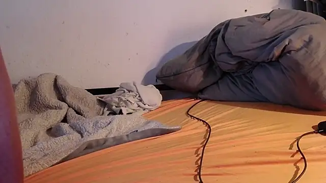 Vandrino online show from April 4, 2026, 7:15 am