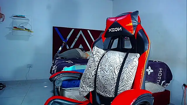 DanisaBrown online show from April 19, 2026, 6:10 pm