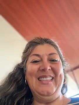 Snapshot of emma_tour chatting on November 9, 2025, 9:41 pm emma tour online show from November 9, 2025, 9:41 pm