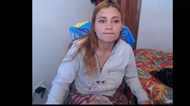 Mia davis01 online show from February 1, 2025, 2:45 pm