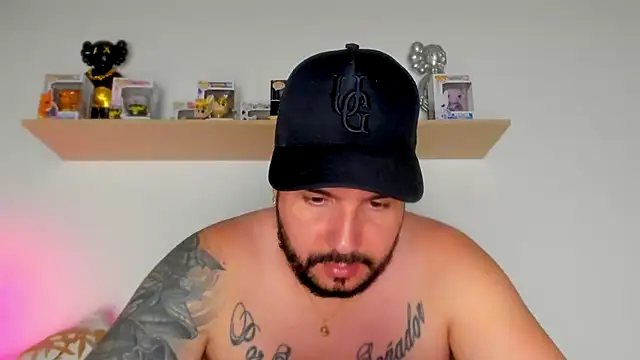 camilo restrepo21 online show from January 15, 2026, 3:21 am