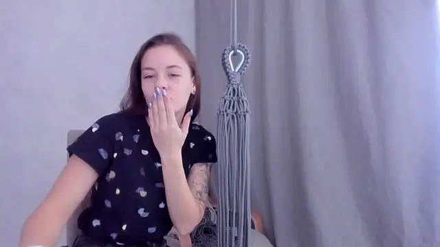 why again me online show from February 14, 2025, 10:59 am