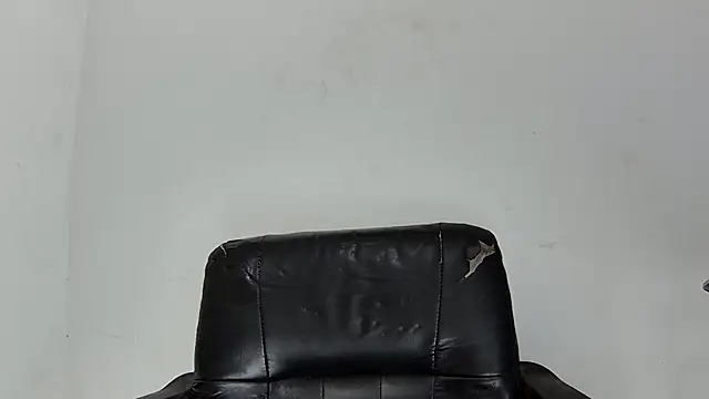 Snapshot of Emmaa_5 chatting on November 7, 2025, 12:15 am Emmaa 5 online show from November 7, 2025, 12:15 am