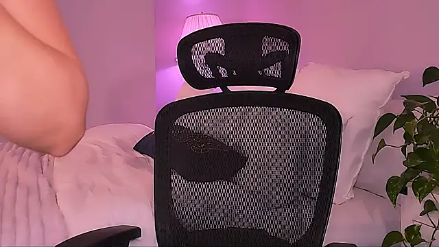 Wonderful Woman online show from March 26, 2026, 11:13 pm