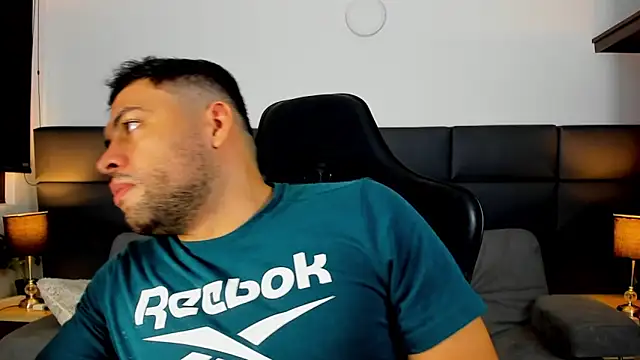 Snapshot of jerome_vcv chatting on December 5, 2024, 6:37 am jerome vcv online show from December 5, 2024, 6:37 am