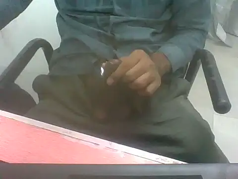 lltstr52 online show from March 31, 2026, 6:04 am