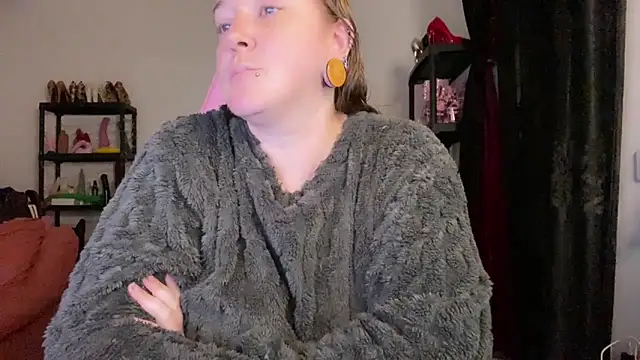 kisicaxx online show from March 12, 2026, 3:56 am