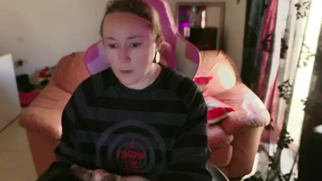 Snapshot of kisicaxx chatting on March 19, 2025, 1:29 pm kisicaxx online show from March 19, 2025, 1:29 pm