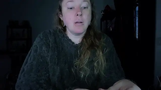 kisicaxx online show from March 21, 2026, 4:46 am