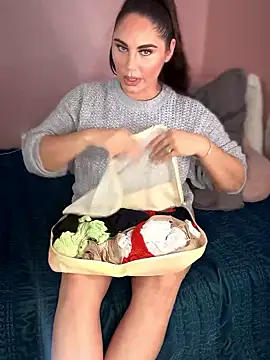 lovely beast online show from January 8, 2026, 5:30 pm