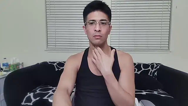 SebastianReiss online show from April 17, 2026, 4:48 am