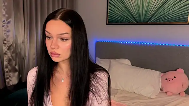  nitro emily  online show from March 29, 2026, 10:33 pm