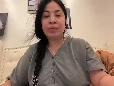 Snapshot of Tightwetholesxx chatting on March 31, 2026, 2:35 am Tightwetholesxx online show from March 31, 2026, 2:35 am