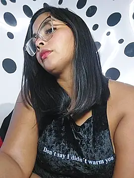 Snapshot of missmelissa_ chatting on June 17, 2026, 2:11 am missmelissa online show from June 17, 2026, 2:11 am