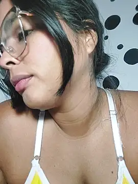 missmelissa  online show from April 19, 2026, 2:12 am