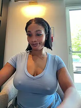 Snapshot of __Nessa__ chatting on May 24, 2026, 11:43 am Nessa online show from May 24, 2026, 11:43 am