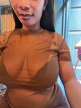 Snapshot of __Nessa__ chatting on July 31, 2026, 11:31 am Nessa online show from July 31, 2026, 11:31 am