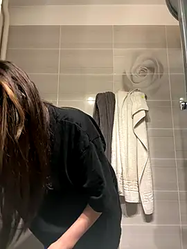 IrisBlues online show from November 3, 2025, 5:27 pm