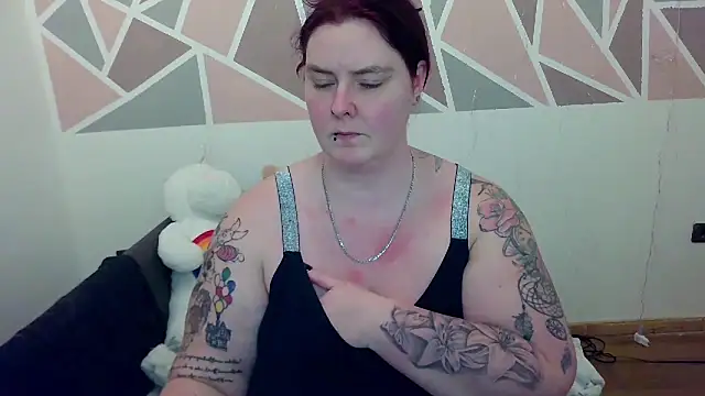 JoyceKyra91 online show from January 24, 2025, 9:26 pm