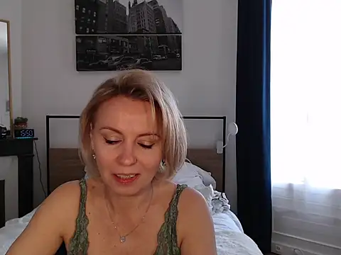 Snapshot of ADreamLady chatting on March 18, 2026, 2:52 pm ADreamLady online show from March 18, 2026, 2:52 pm