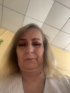 Irina2909xh online show from September 24, 2025, 6:53 am