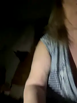 Irina2909xh online show from December 14, 2025, 9:09 pm