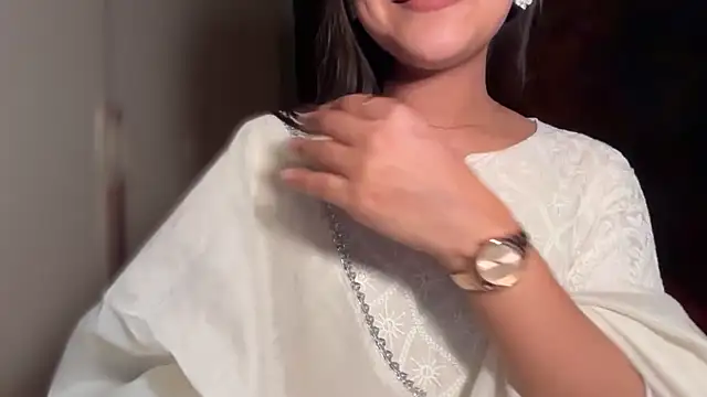 Snapshot of selen_5 chatting on January 14, 2026, 6:33 pm selen 5 online show from January 14, 2026, 6:33 pm