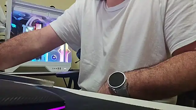 jonathan8824 online show from April 16, 2026, 11:18 pm