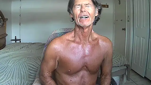 Snapshot of nakeedcowboi65 chatting on April 20, 2026, 7:04 pm nakeedcowboi65 online show from April 20, 2026, 7:04 pm