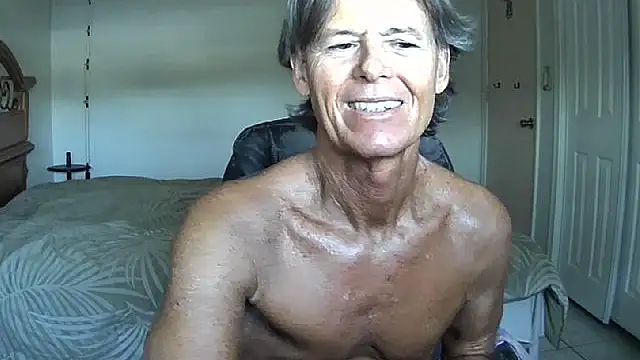 Snapshot of nakeedcowboi65 chatting on May 4, 2026, 11:46 am nakeedcowboi65 online show from May 4, 2026, 11:46 am