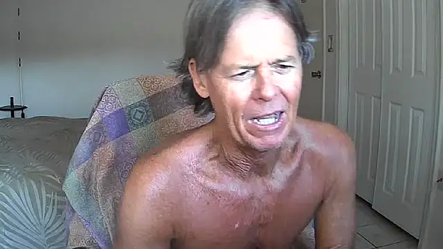 Snapshot of nakeedcowboi65 chatting on May 15, 2026, 11:47 pm nakeedcowboi65 online show from May 15, 2026, 11:47 pm
