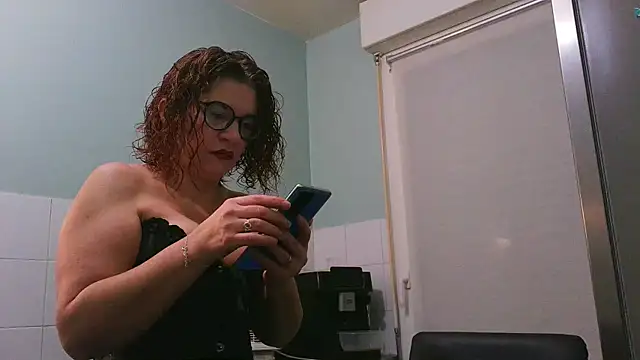 Snapshot of jennylovence chatting on November 24, 2025, 8:14 am jennylovence online show from November 24, 2025, 8:14 am