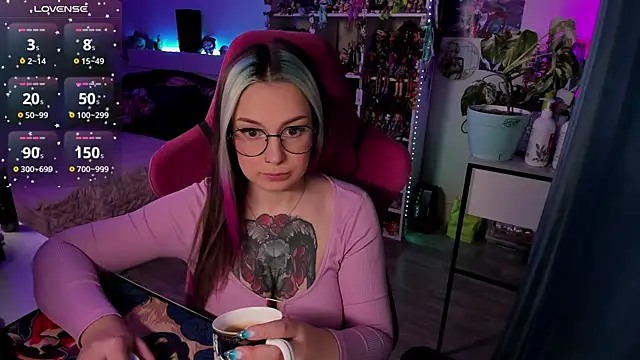 Snapshot of ChloeKohaku chatting on February 17, 2025, 3:25 am ChloeKohaku online show from February 17, 2025, 3:25 am