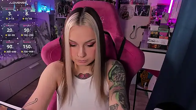 Snapshot of ChloeKohaku chatting on November 10, 2025, 3:55 am ChloeKohaku online show from November 10, 2025, 3:55 am