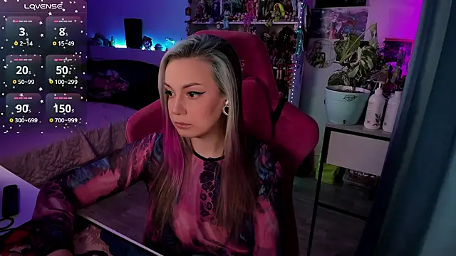 Snapshot of ChloeKohaku chatting on February 21, 2025, 3:45 am ChloeKohaku online show from February 21, 2025, 3:45 am