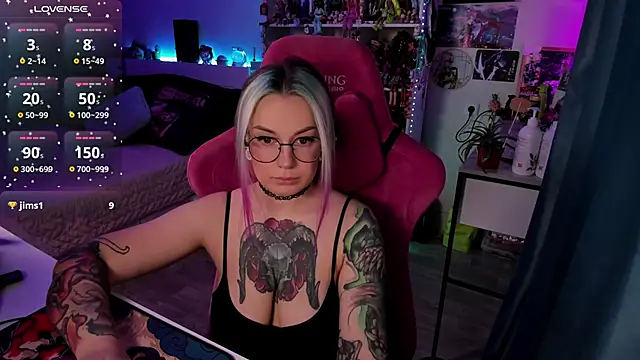 Snapshot of ChloeKohaku chatting on February 20, 2025, 3:23 am ChloeKohaku online show from February 20, 2025, 3:23 am