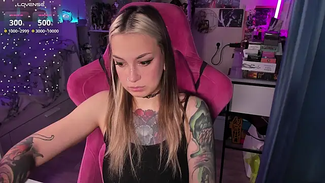 Snapshot of ChloeKohaku chatting on November 27, 2025, 5:19 am ChloeKohaku online show from November 27, 2025, 5:19 am