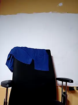 kaychrisk online show from February 6, 2026, 3:24 am