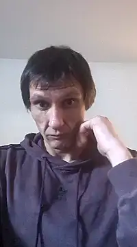 Snapshot of maciej chatting on December 8, 2024, 3:35 pm maciej online show from December 8, 2024, 3:35 pm