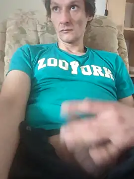 Snapshot of maciej chatting on October 15, 2025, 12:02 pm maciej online show from October 15, 2025, 12:02 pm