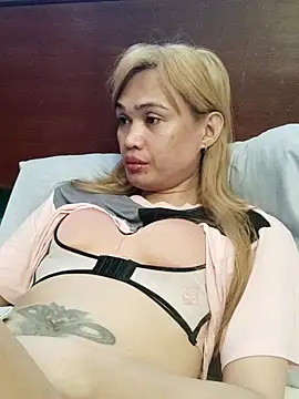 QueenSoreal online show from May 31, 2026, 3:01 am