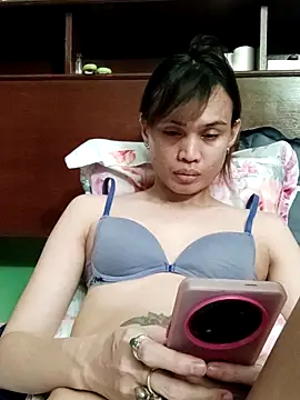 QueenSoreal online show from March 8, 2026, 11:46 am