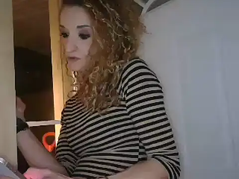 AshleyRain online show from December 17, 2025, 6:40 am