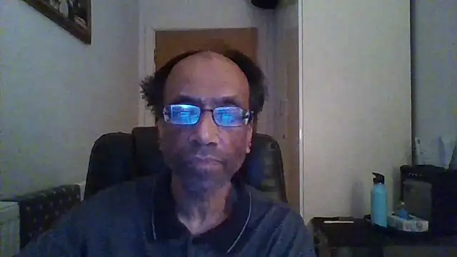 rauncher1 online show from December 15, 2025, 4:46 pm