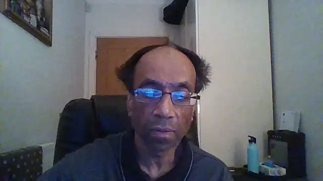 rauncher1 online show from December 22, 2025, 1:06 am