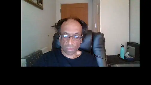 Snapshot of rauncher1 chatting on July 22, 2026, 8:27 am rauncher1 online show from July 22, 2026, 8:27 am