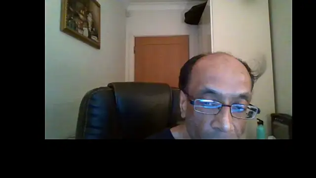 Snapshot of rauncher1 chatting on July 25, 2026, 10:38 pm rauncher1 online show from July 25, 2026, 10:38 pm
