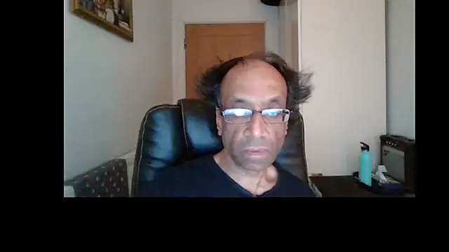 Snapshot of rauncher1 chatting on July 23, 2026, 8:55 am rauncher1 online show from July 23, 2026, 8:55 am