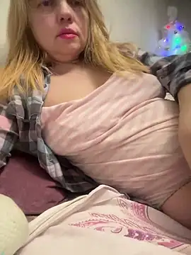 Susanel online show from March 2, 2025, 8:03 pm