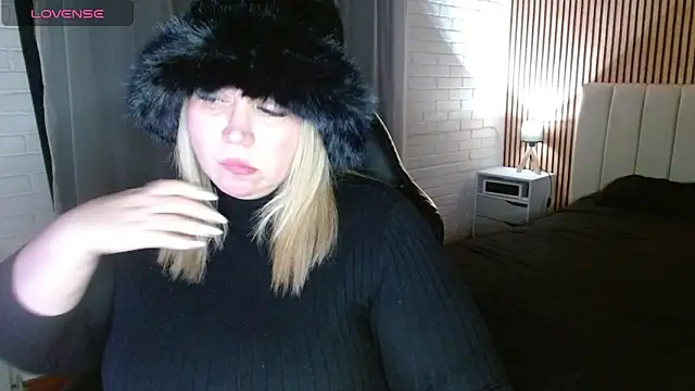 bella savati online show from March 30, 2026, 2:02 am